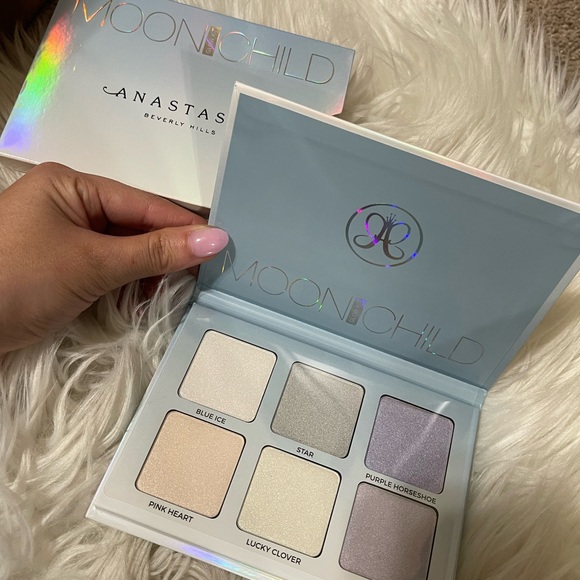 Anastasia moon child highlighter palette